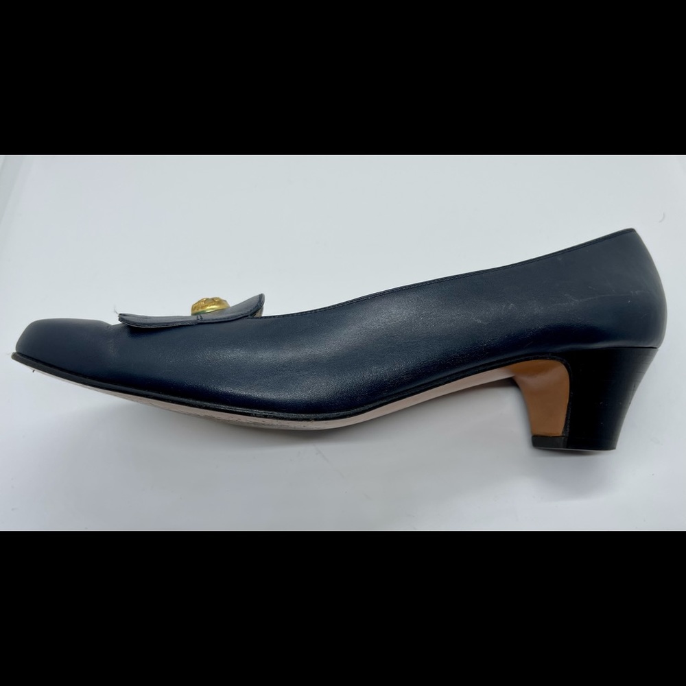 Salvatore Ferragamo fringed low heeled pump - Picture 6 of 11